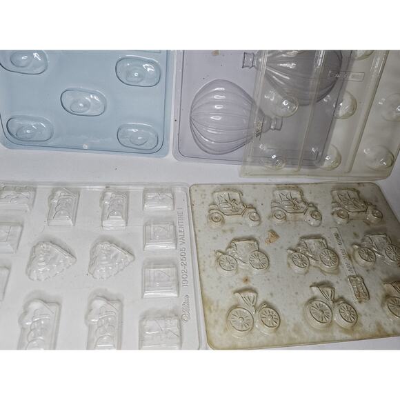 Lot Vintage Clear Candy Molds Bingo Tractors Bunnies Hot Air Balloons Classic... - Picture 7 of 16